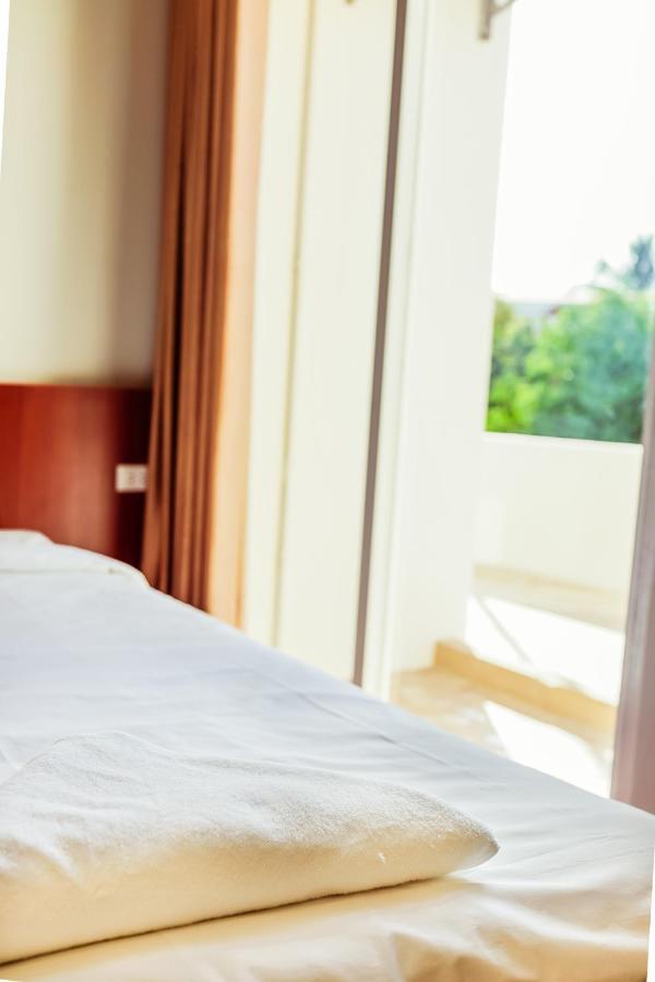 Douangpraseuth Hotel Vientián Kültér fotó