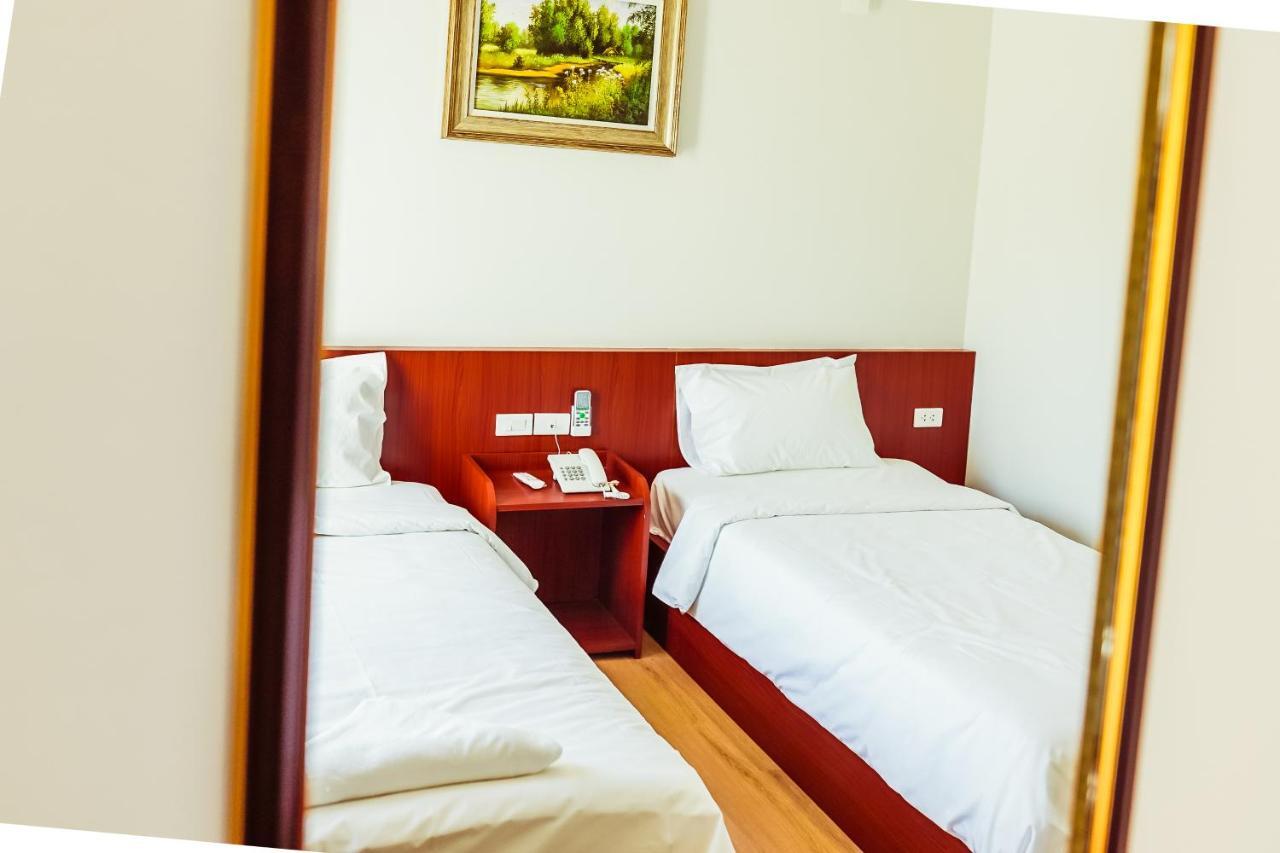 Douangpraseuth Hotel Vientián Kültér fotó